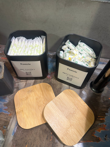 Chromová černá dóza na vystavení – Femvie (1 ks)